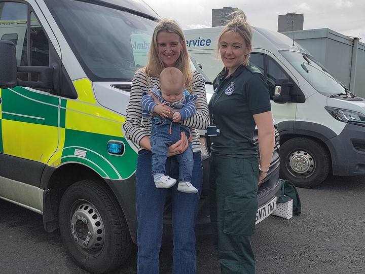 Call handler Lorna meets baby Fraser and mum Alex